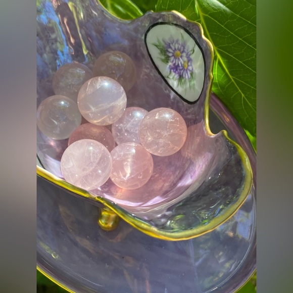 Grade A Gemmy Star Rose Quartz Mini Sphere With Rainbows - Picture 3 of 9